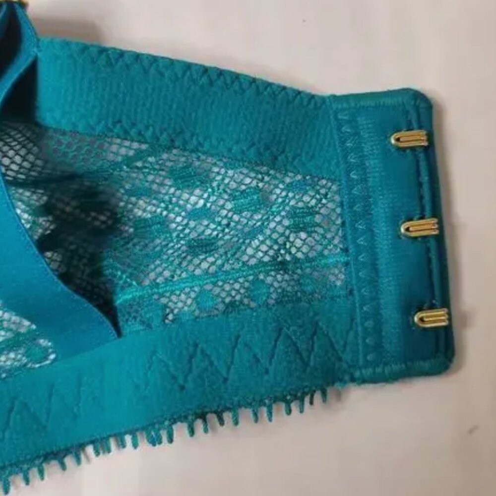 πΊπΈ Victoria Secret Aqua/Teal Lace Mesh Everyday Casual Plunge Bra Size 34DDD - Picture 5 of 10